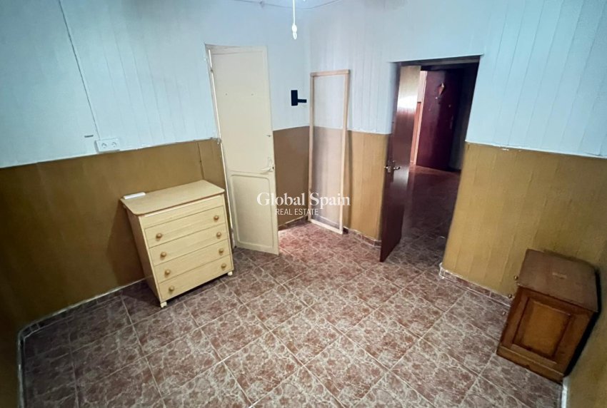 Wiederverkauf - WOHNUNG -
TORREVIEJA - Torrevieja