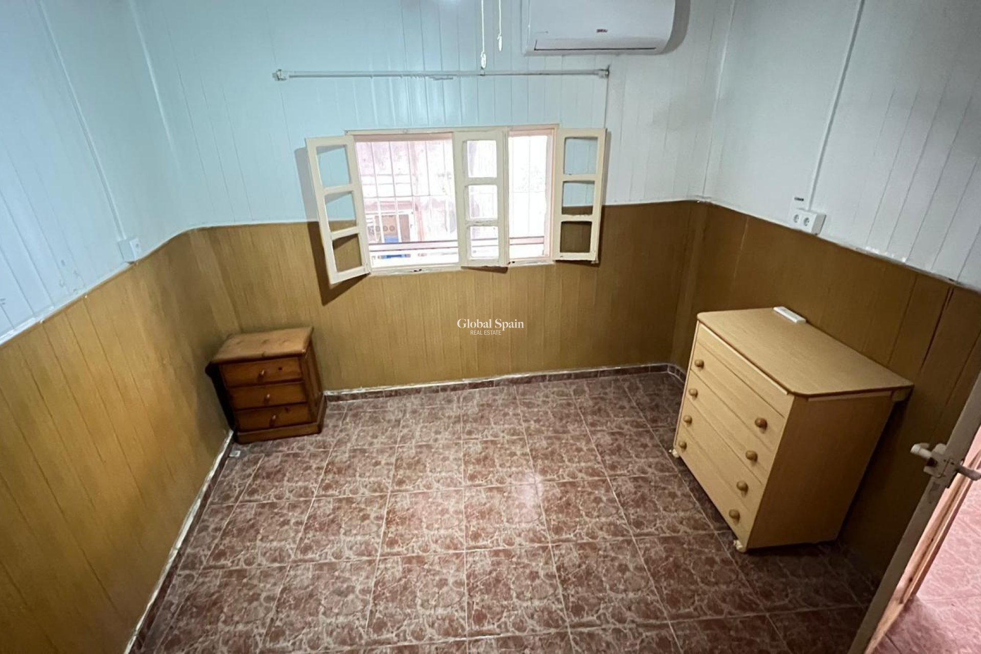 Wiederverkauf - WOHNUNG -
TORREVIEJA - Torrevieja