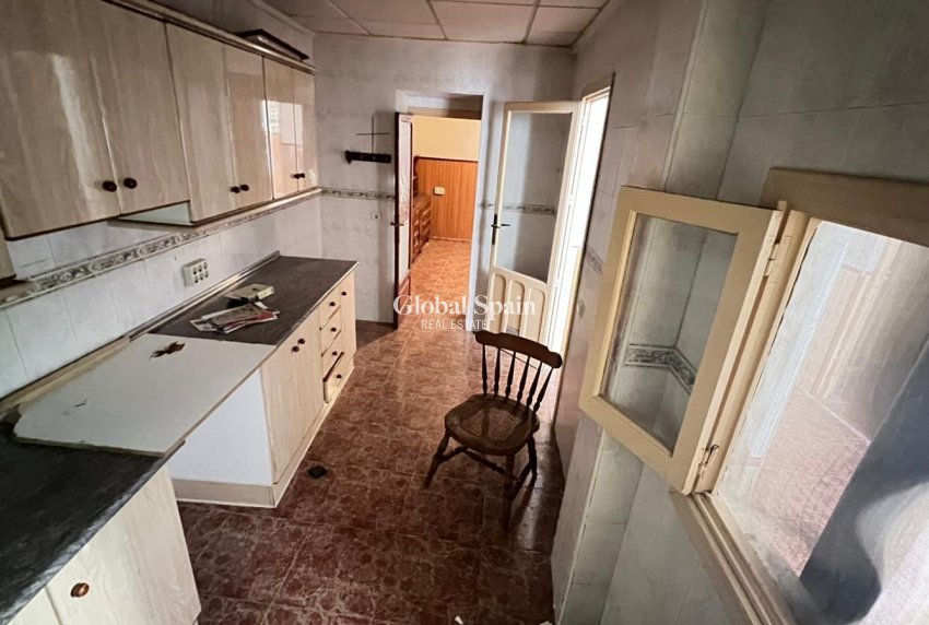 Wiederverkauf - WOHNUNG -
TORREVIEJA - Torrevieja