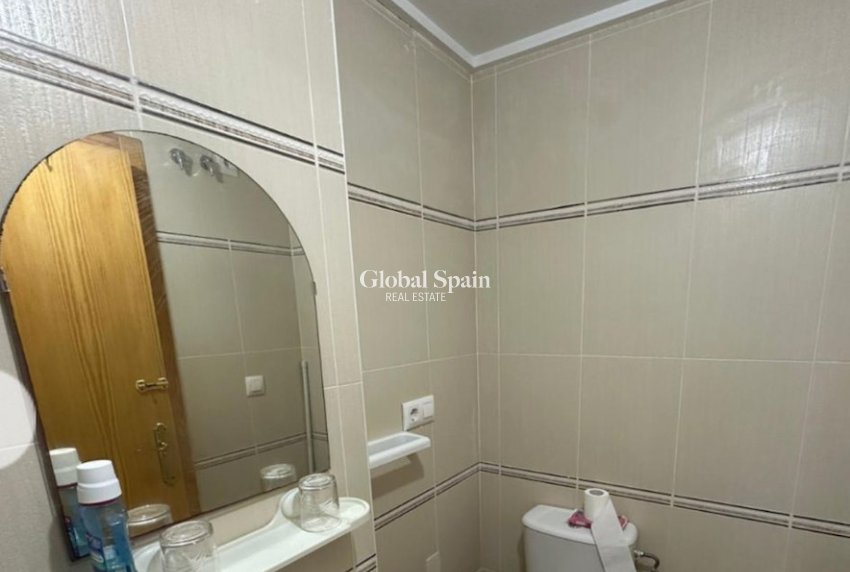 Wiederverkauf - WOHNUNG -
TORREVIEJA - Torrevieja