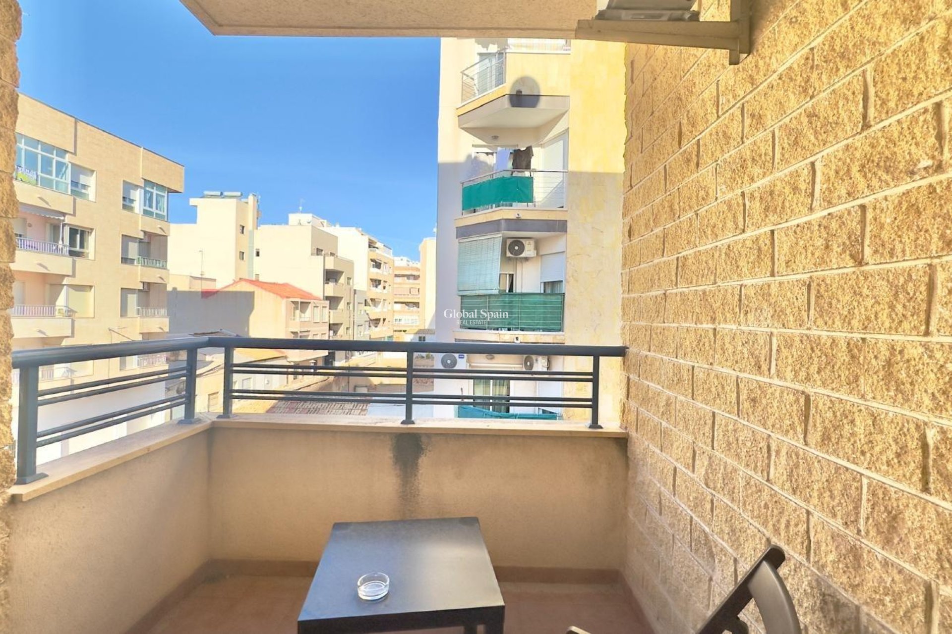 Wiederverkauf - WOHNUNG -
TORREVIEJA - Torrevieja