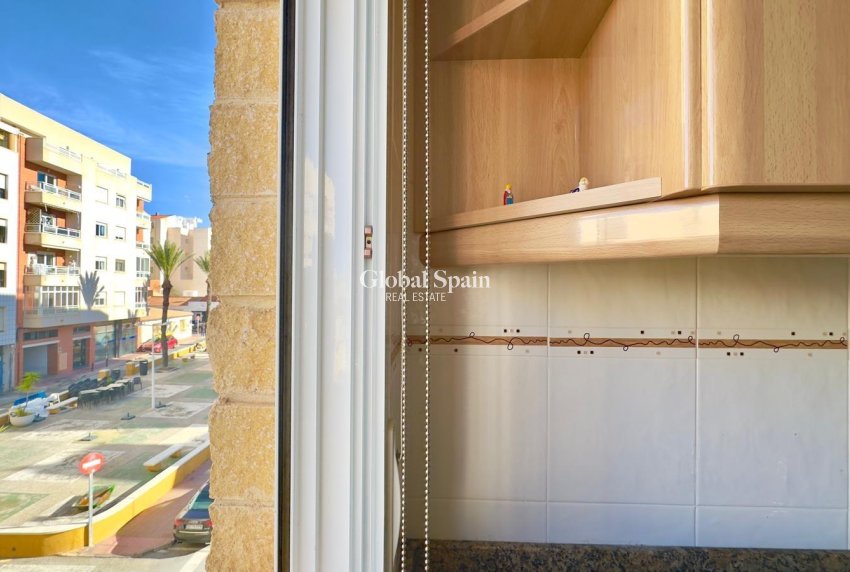 Wiederverkauf - WOHNUNG -
TORREVIEJA - Torrevieja