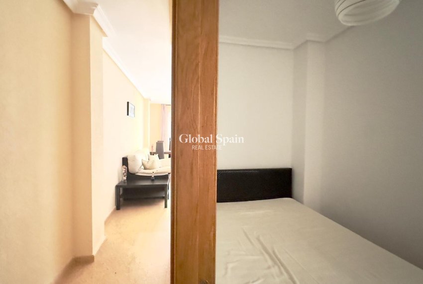 Wiederverkauf - WOHNUNG -
TORREVIEJA - Torrevieja