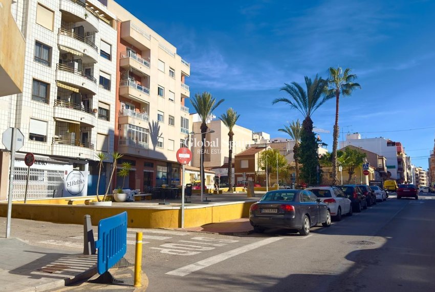 Wiederverkauf - WOHNUNG -
TORREVIEJA - Torrevieja