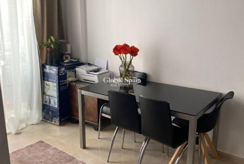 Wiederverkauf - WOHNUNG -
TORREVIEJA - Torrevieja