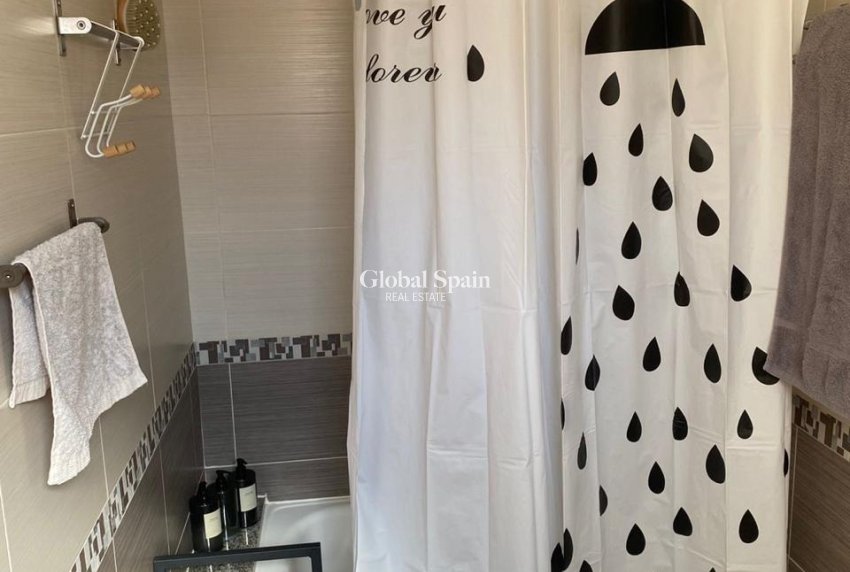 Wiederverkauf - WOHNUNG -
TORREVIEJA - Torrevieja