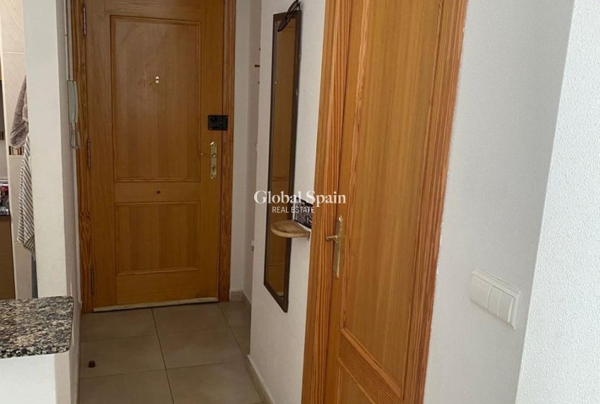 Wiederverkauf - WOHNUNG -
TORREVIEJA - Torrevieja