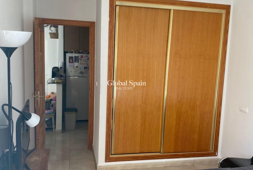 Wiederverkauf - WOHNUNG -
TORREVIEJA - Torrevieja