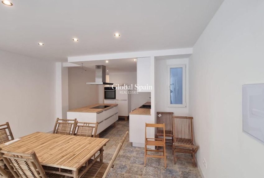 Wiederverkauf - WOHNUNG -
TORREVIEJA - Torrevieja