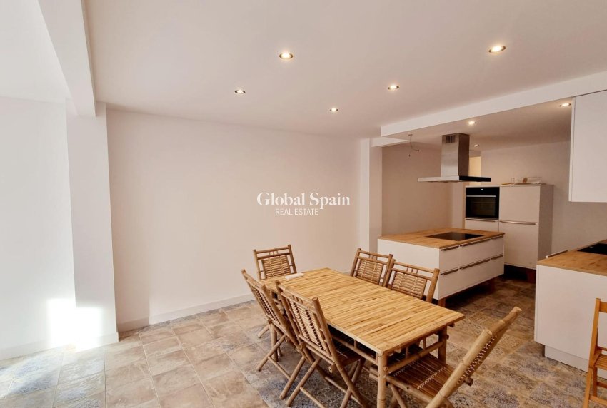 Wiederverkauf - WOHNUNG -
TORREVIEJA - Torrevieja