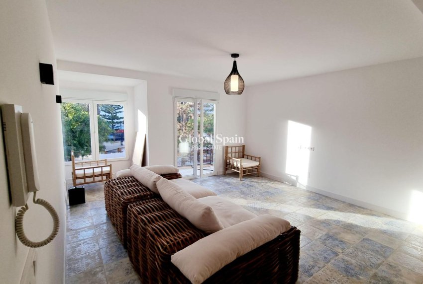 Wiederverkauf - WOHNUNG -
TORREVIEJA - Torrevieja