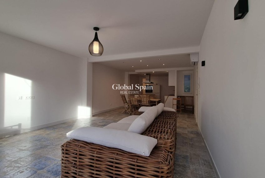 Wiederverkauf - WOHNUNG -
TORREVIEJA - Torrevieja