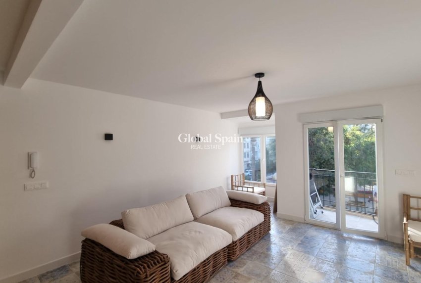 Wiederverkauf - WOHNUNG -
TORREVIEJA - Torrevieja