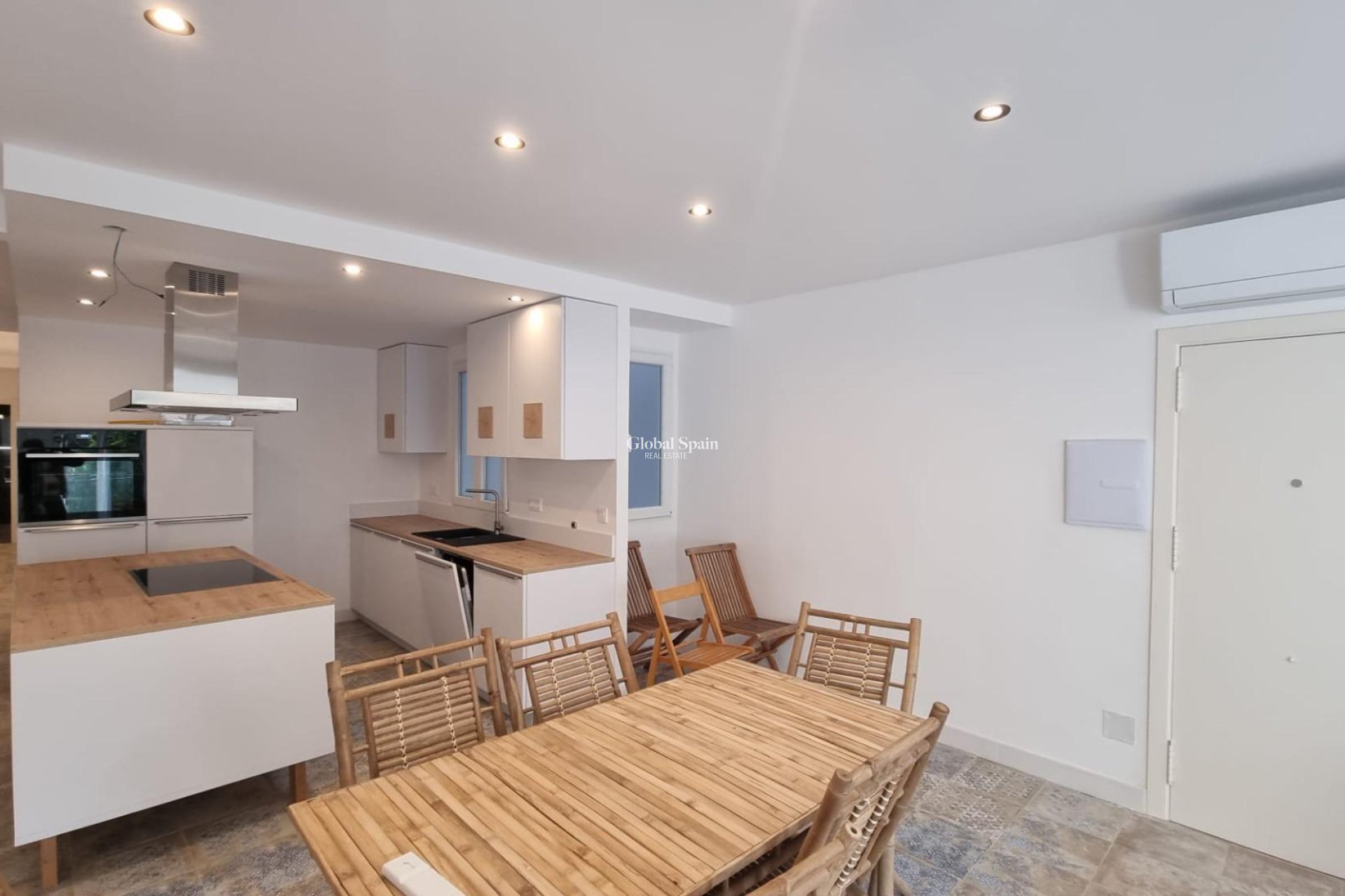 Wiederverkauf - WOHNUNG -
TORREVIEJA - Torrevieja