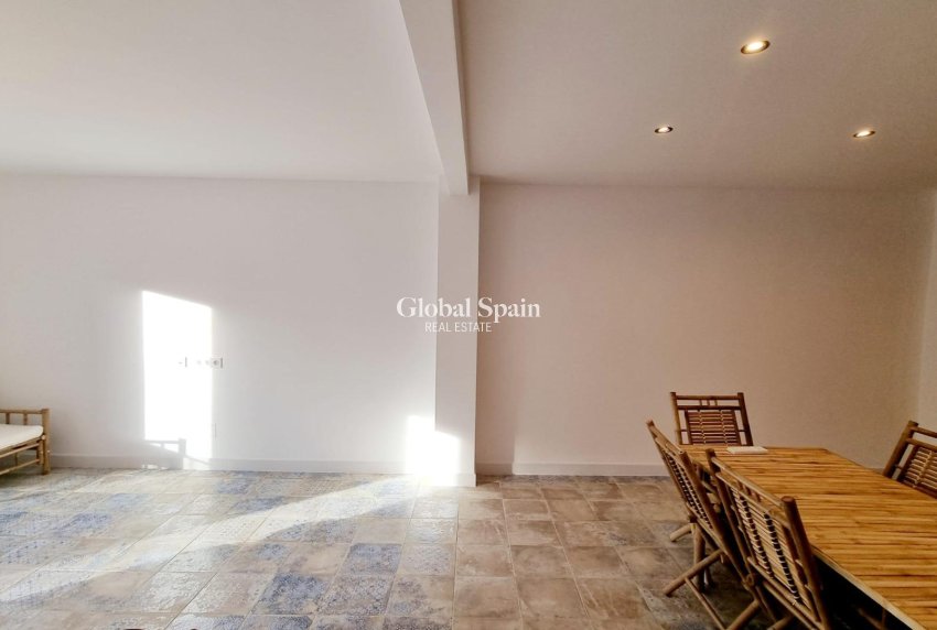 Wiederverkauf - WOHNUNG -
TORREVIEJA - Torrevieja