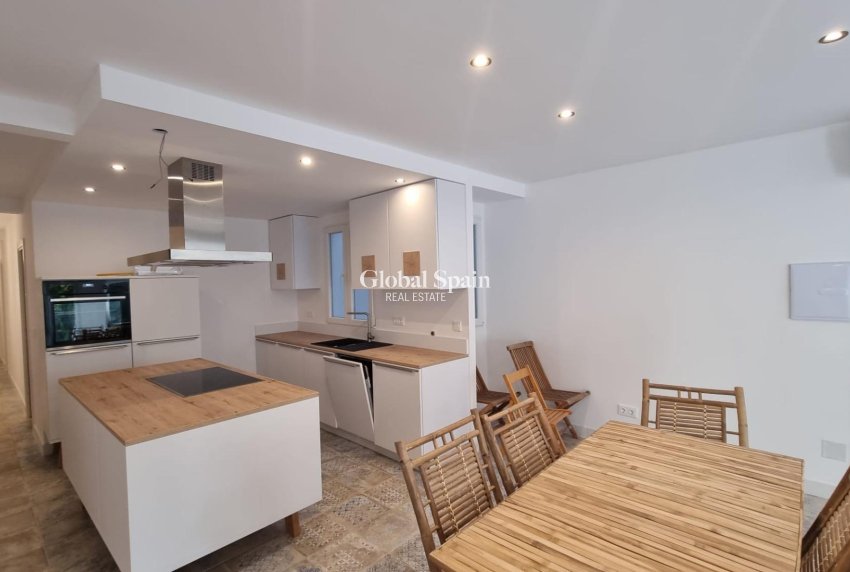 Wiederverkauf - WOHNUNG -
TORREVIEJA - Torrevieja