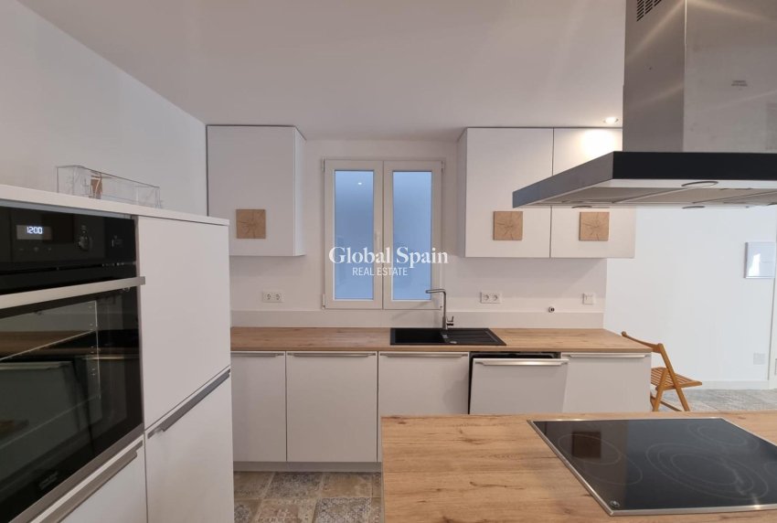 Wiederverkauf - WOHNUNG -
TORREVIEJA - Torrevieja