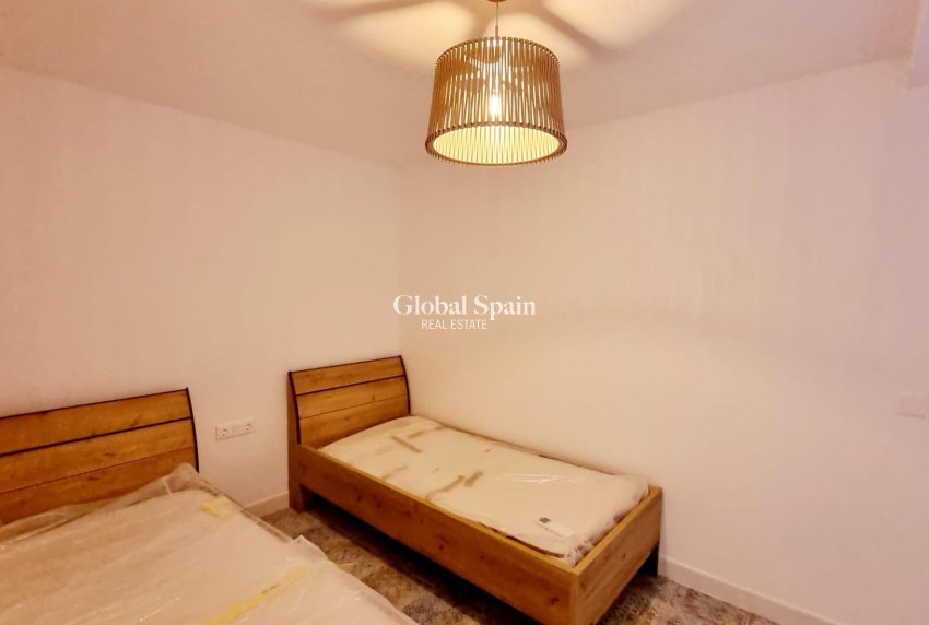 Wiederverkauf - WOHNUNG -
TORREVIEJA - Torrevieja