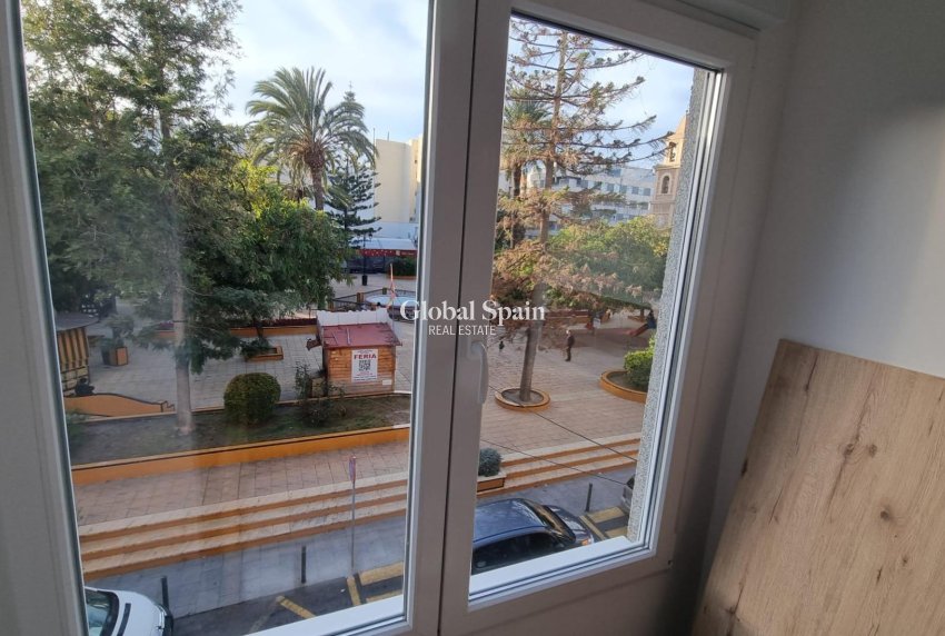 Wiederverkauf - WOHNUNG -
TORREVIEJA - Torrevieja