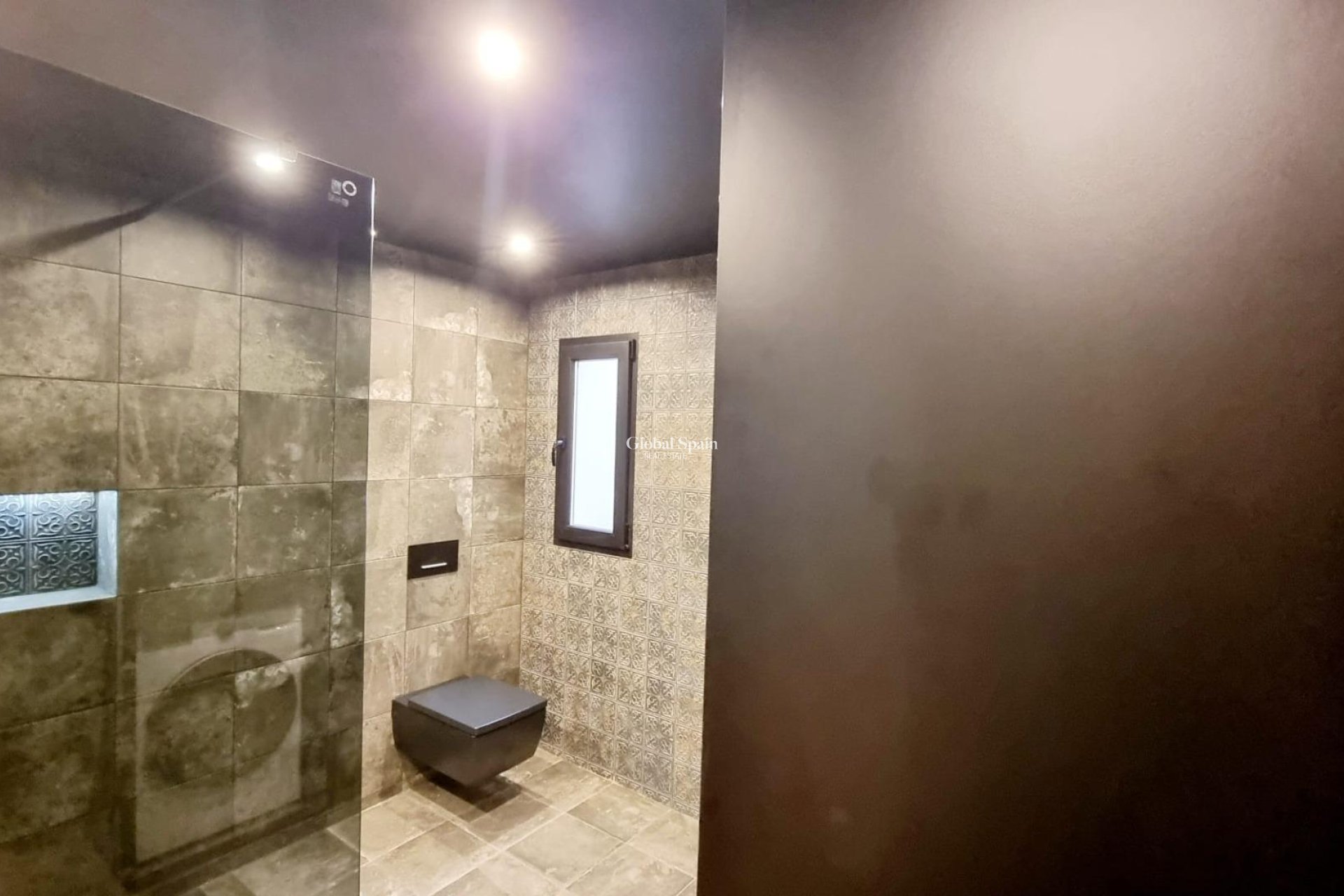 Wiederverkauf - WOHNUNG -
TORREVIEJA - Torrevieja