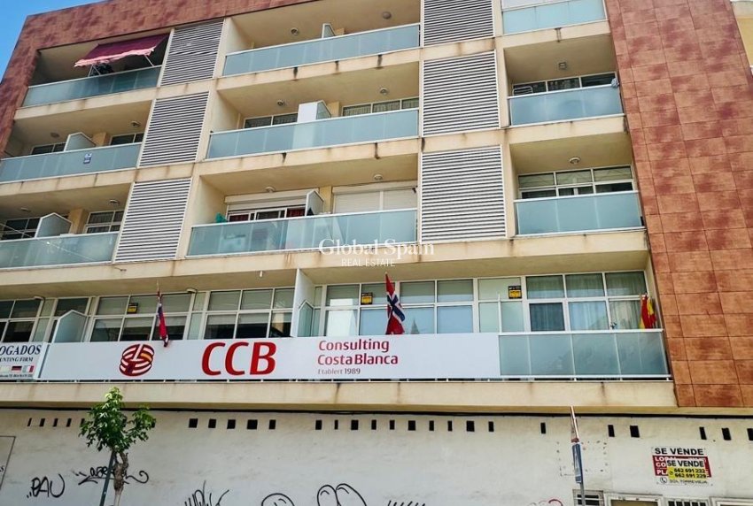 Wiederverkauf - WOHNUNG -
TORREVIEJA - Torrevieja