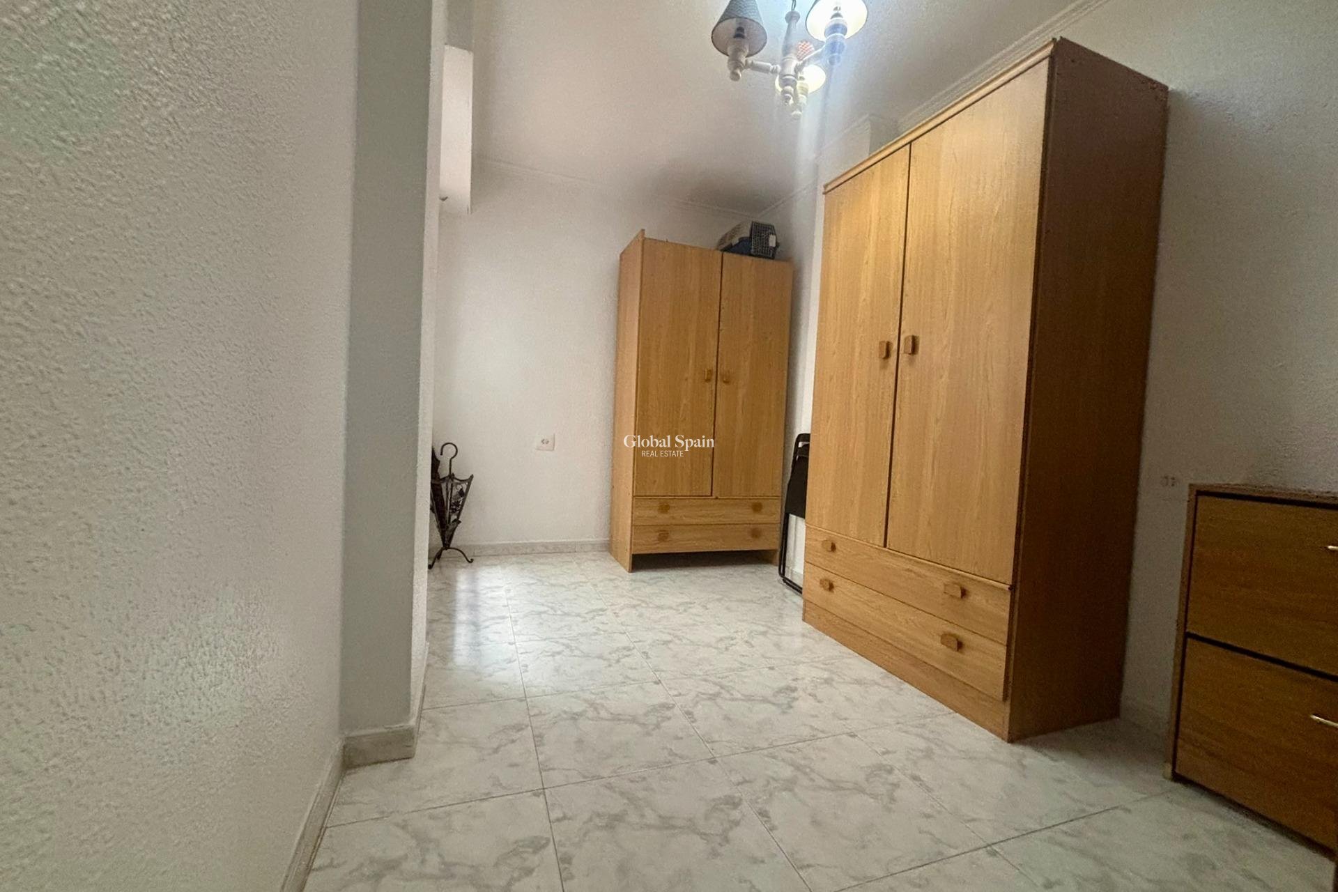 Wiederverkauf - WOHNUNG -
TORREVIEJA - Torrevieja