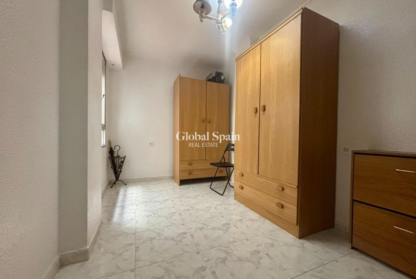 Wiederverkauf - WOHNUNG -
TORREVIEJA - Torrevieja