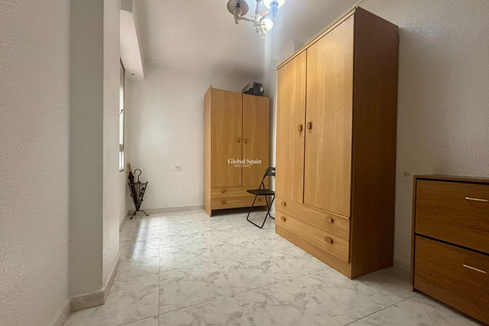 Wiederverkauf - WOHNUNG -
TORREVIEJA - Torrevieja