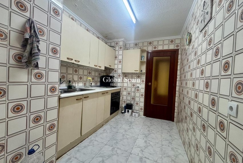 Wiederverkauf - WOHNUNG -
TORREVIEJA - Torrevieja
