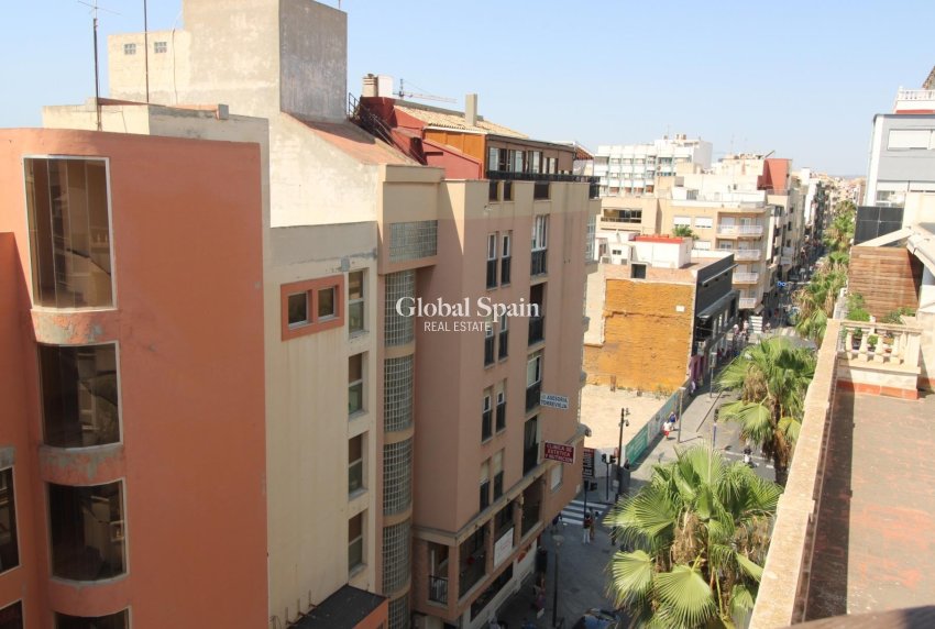 Wiederverkauf - WOHNUNG -
TORREVIEJA - Torrevieja