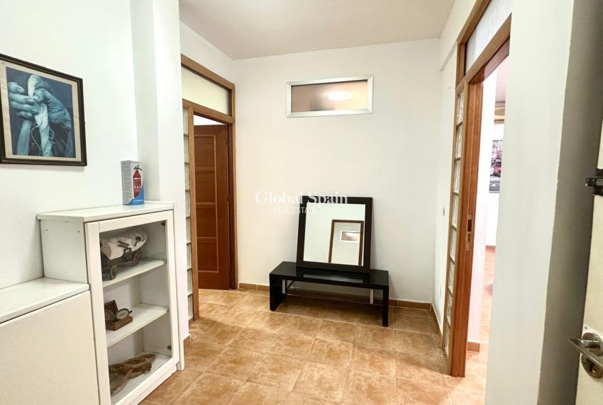Wiederverkauf - WOHNUNG -
TORREVIEJA - Torrevieja