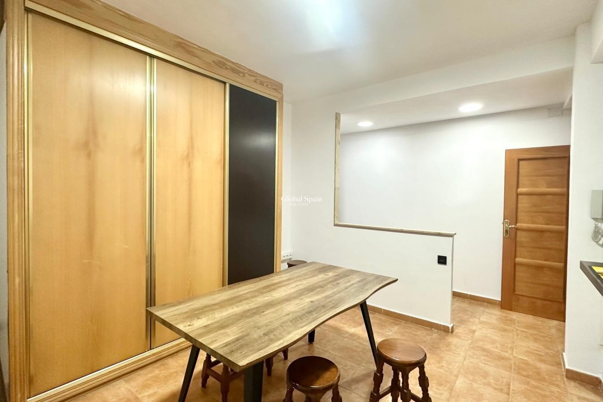 Wiederverkauf - WOHNUNG -
TORREVIEJA - Torrevieja