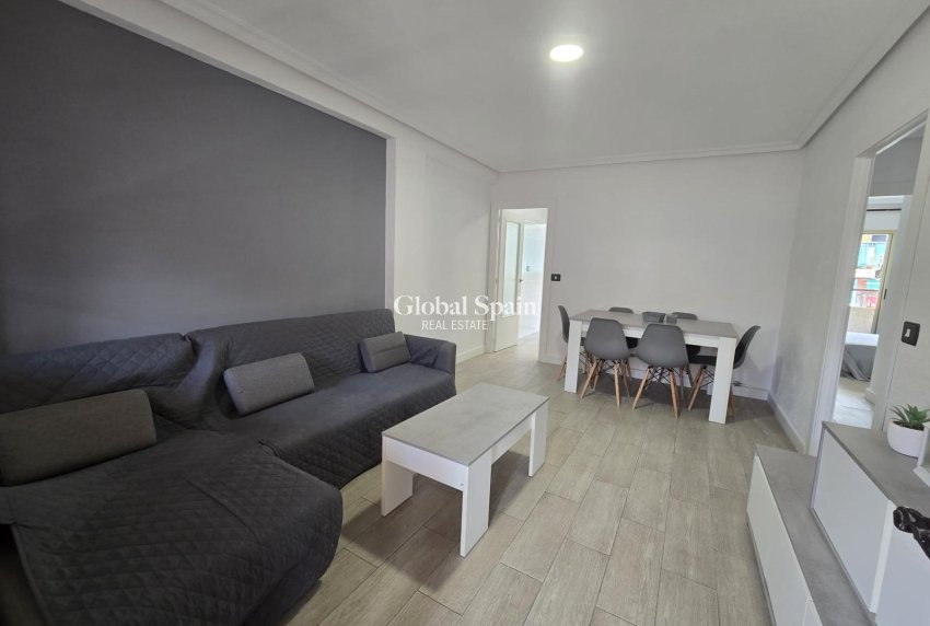 Wiederverkauf - WOHNUNG -
TORREVIEJA - Torrevieja