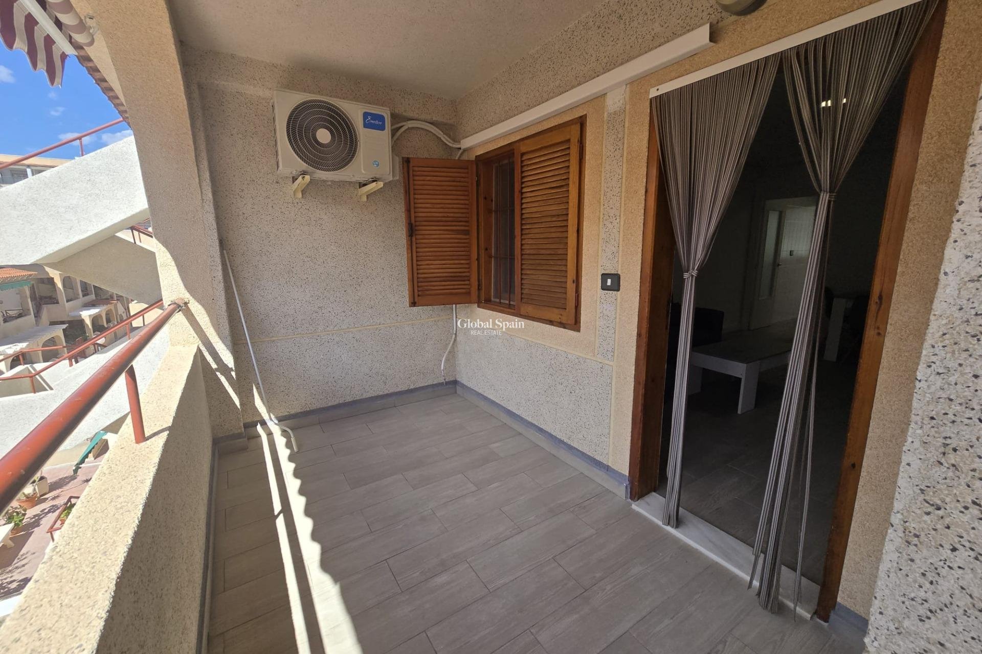 Wiederverkauf - WOHNUNG -
TORREVIEJA - Torrevieja