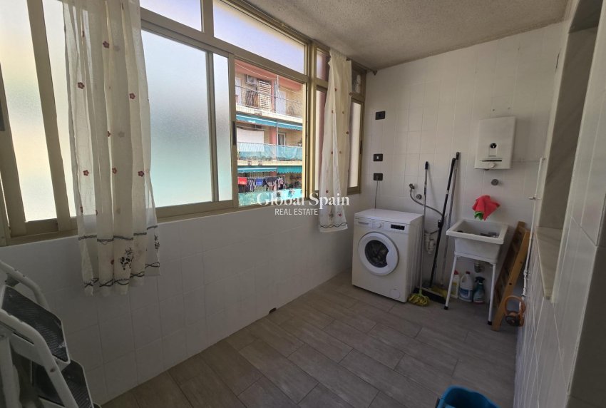Wiederverkauf - WOHNUNG -
TORREVIEJA - Torrevieja