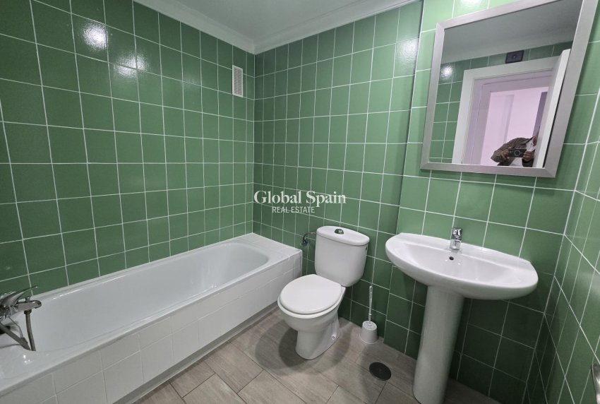 Wiederverkauf - WOHNUNG -
TORREVIEJA - Torrevieja