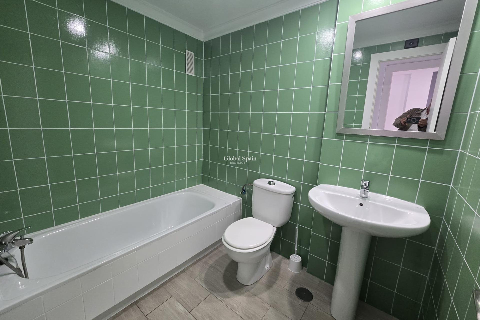 Wiederverkauf - WOHNUNG -
TORREVIEJA - Torrevieja