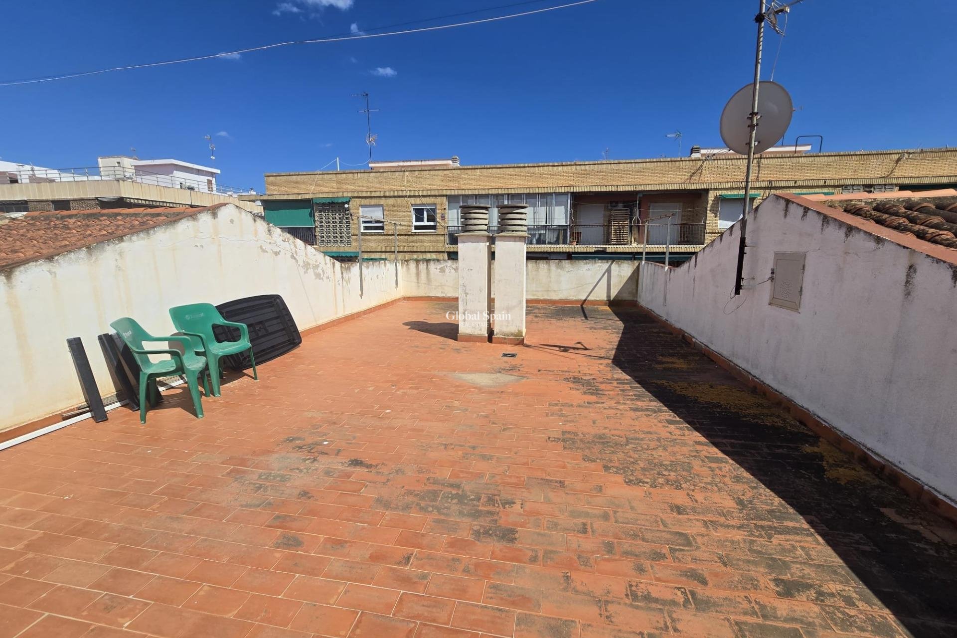 Wiederverkauf - WOHNUNG -
TORREVIEJA - Torrevieja