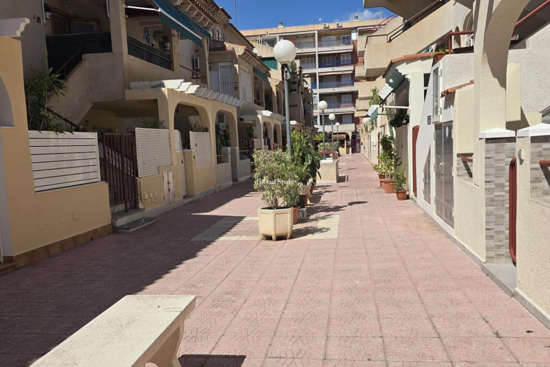 Wiederverkauf - WOHNUNG -
TORREVIEJA - Torrevieja