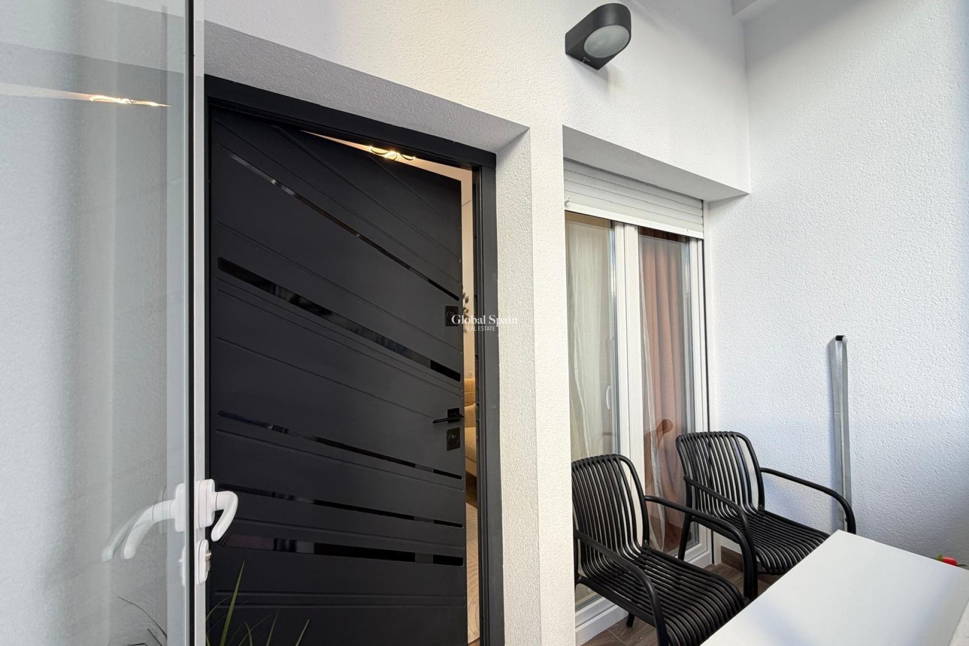Wiederverkauf - WOHNUNG -
TORREVIEJA - Torrevieja