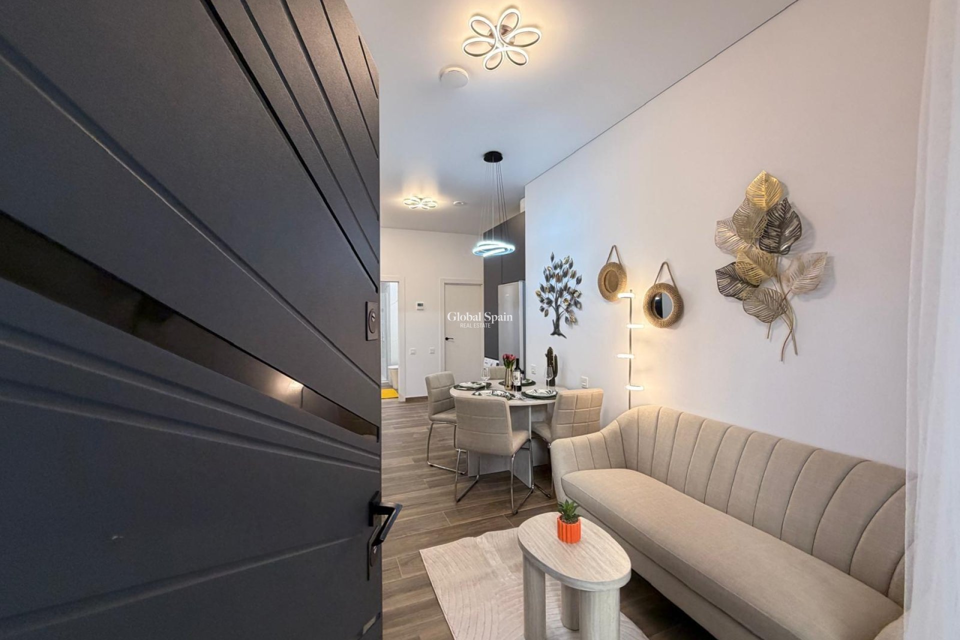 Wiederverkauf - WOHNUNG -
TORREVIEJA - Torrevieja
