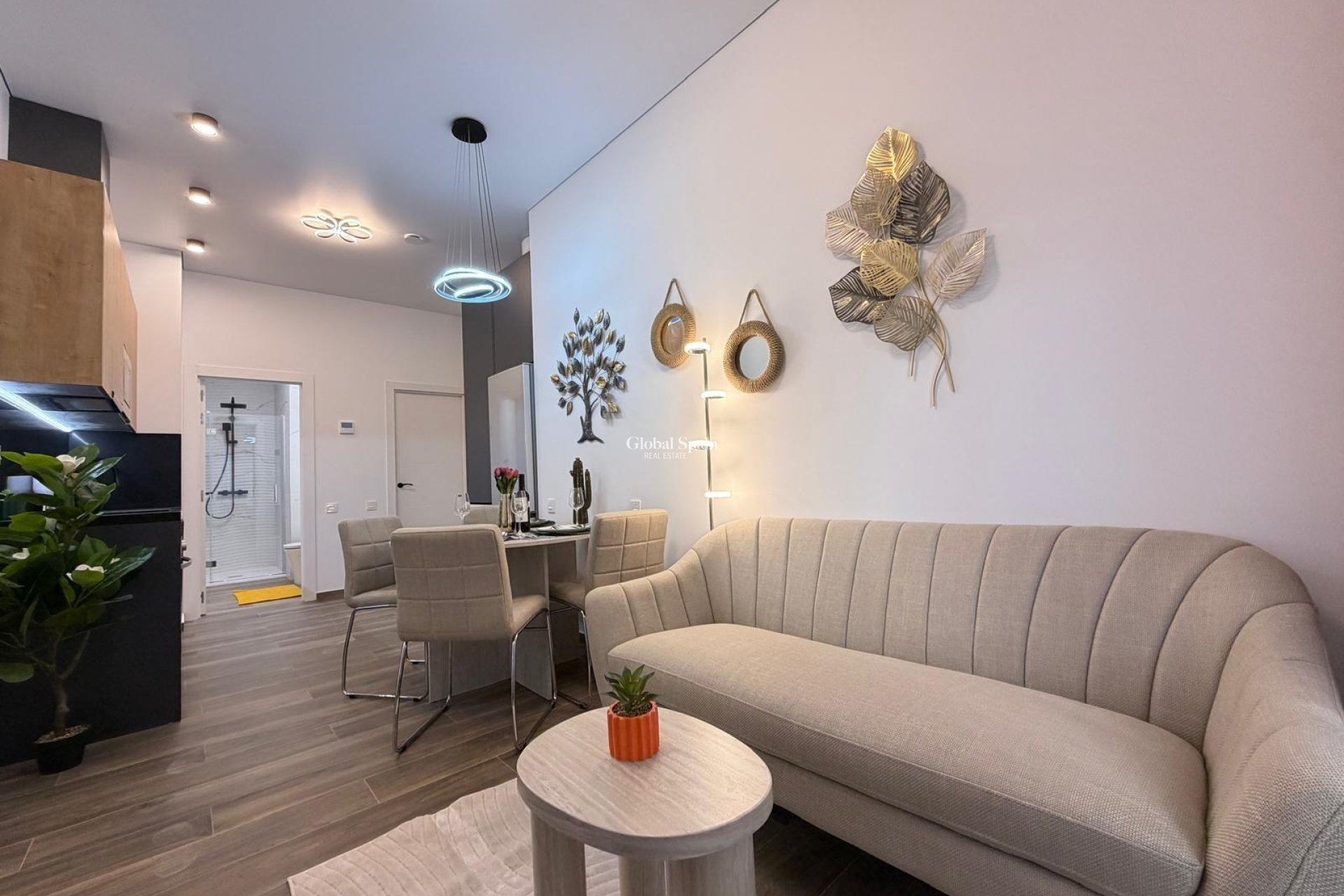 Wiederverkauf - WOHNUNG -
TORREVIEJA - Torrevieja