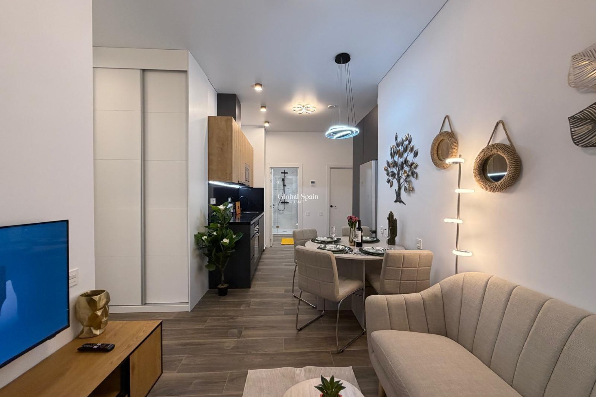 Wiederverkauf - WOHNUNG -
TORREVIEJA - Torrevieja