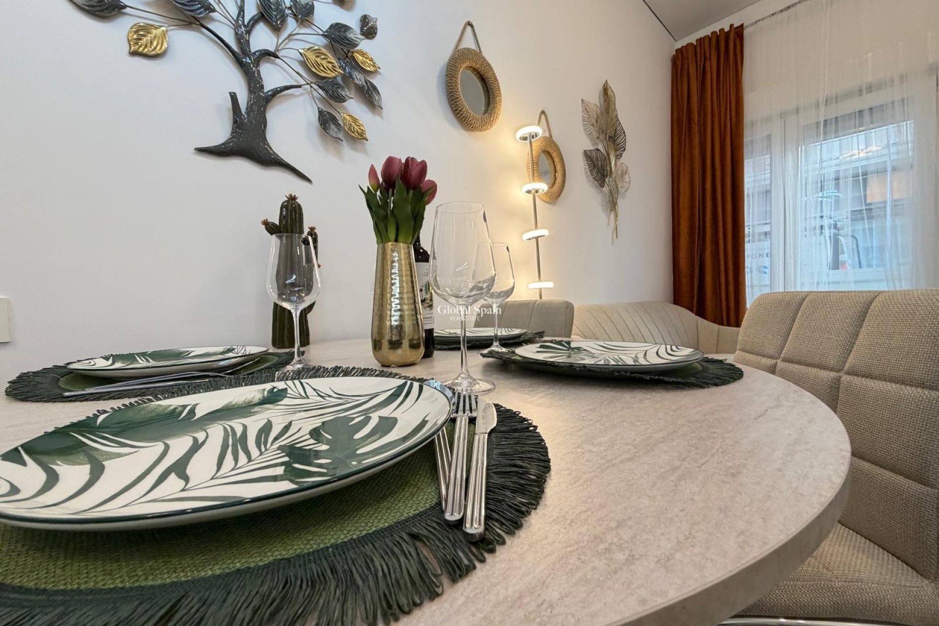 Wiederverkauf - WOHNUNG -
TORREVIEJA - Torrevieja
