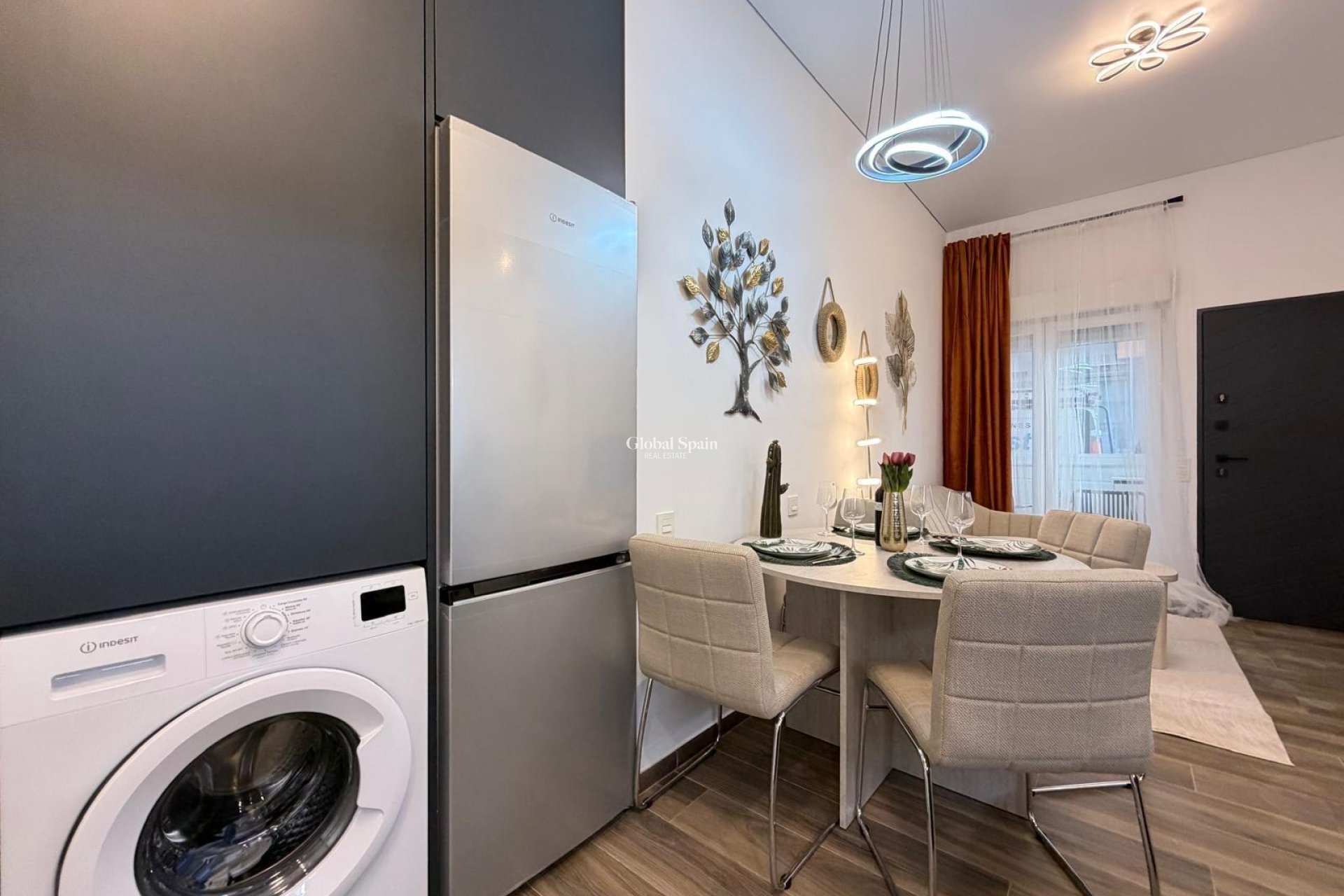 Wiederverkauf - WOHNUNG -
TORREVIEJA - Torrevieja
