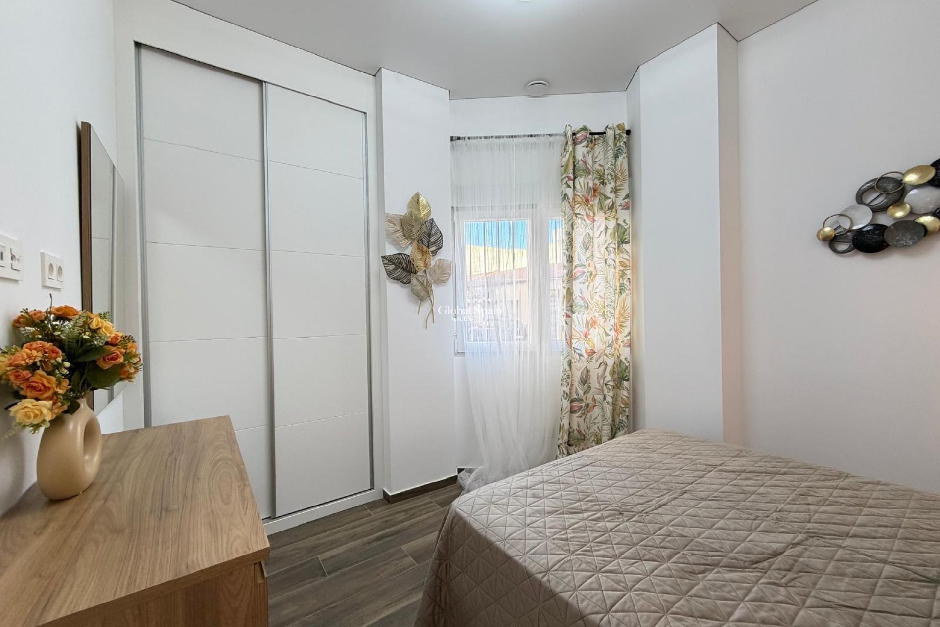 Wiederverkauf - WOHNUNG -
TORREVIEJA - Torrevieja