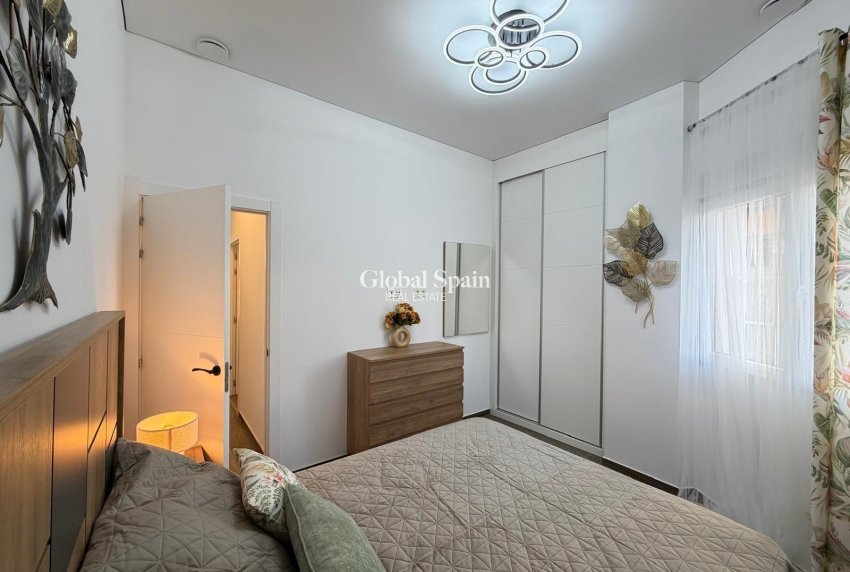 Wiederverkauf - WOHNUNG -
TORREVIEJA - Torrevieja
