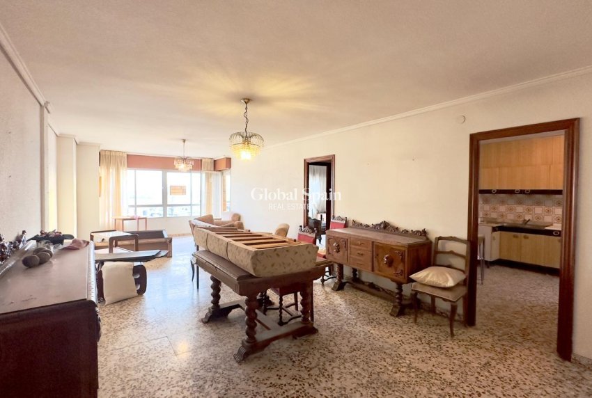 Wiederverkauf - WOHNUNG -
TORREVIEJA - Torrevieja