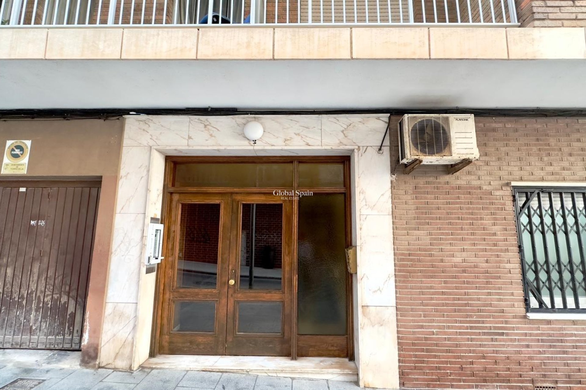 Wiederverkauf - WOHNUNG -
TORREVIEJA - Torrevieja