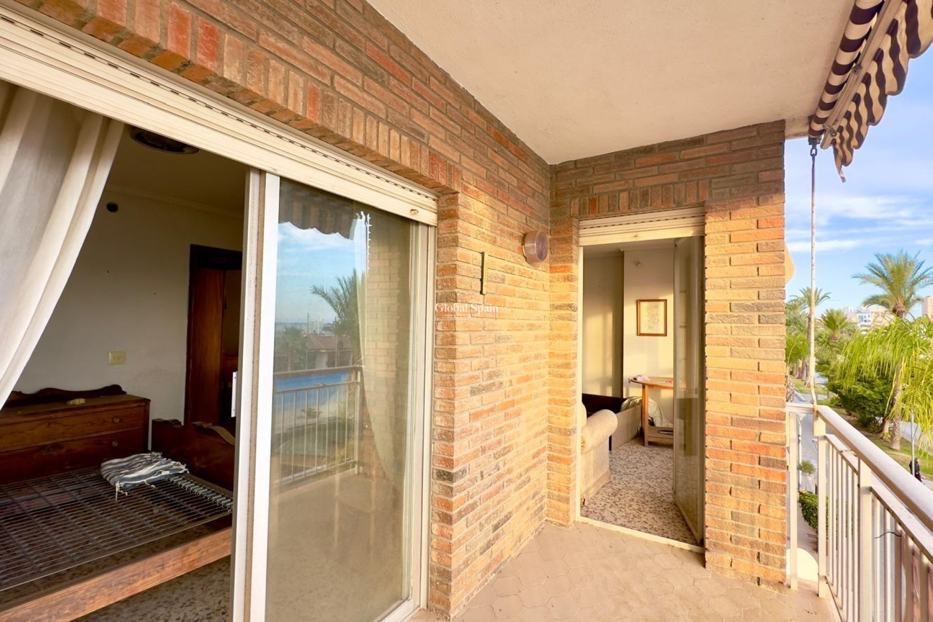 Wiederverkauf - WOHNUNG -
TORREVIEJA - Torrevieja